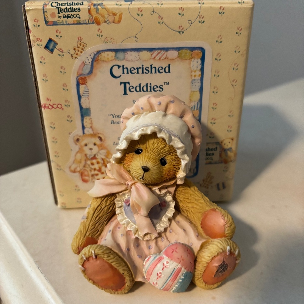 Cherished Teddies Kelly 916307 "You're My One And Only" Bear with Heart & Pinafo